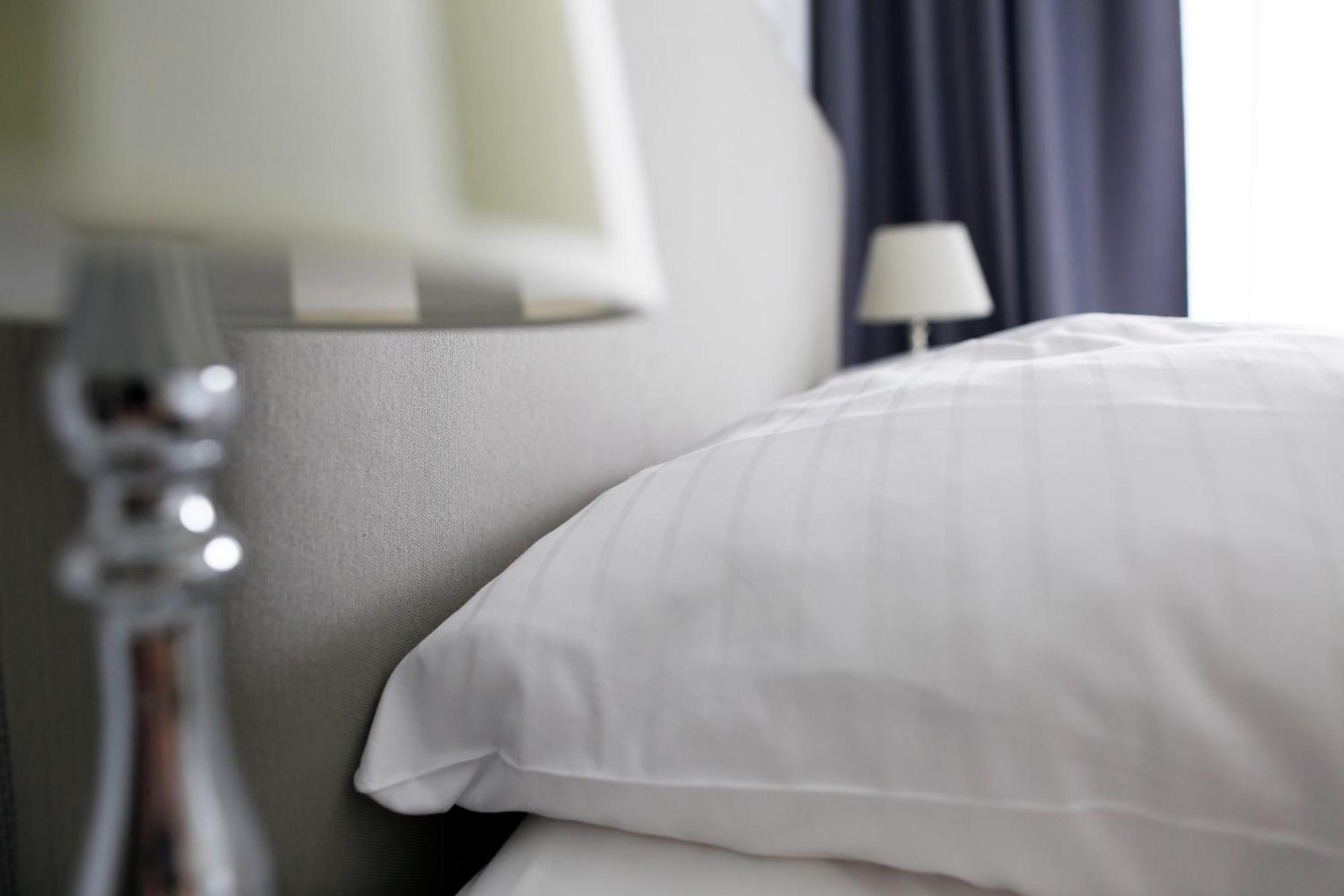 Nieb By Rockchair Apartments L Superhost Status L 3 Bedrooms Boxspringbeds 3 Bathrooms In Center "Kurfuerstendamm" - Cozy Family & Business Flair Welcomes You! Berlin Bagian luar foto